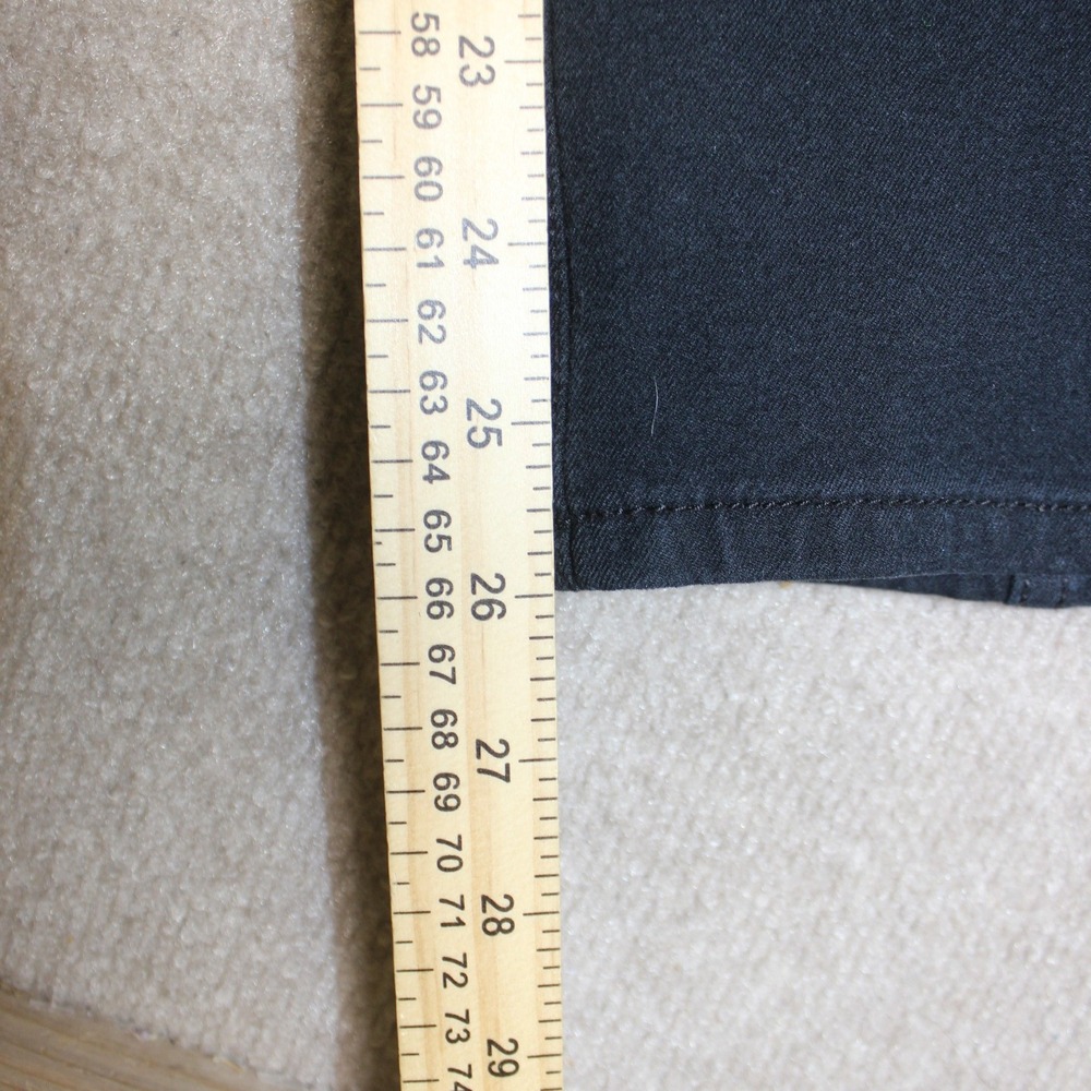 Chico's So Slimming Black Straight Leg Pull On Pants Size 2.5 Short - Picture 3 of 6